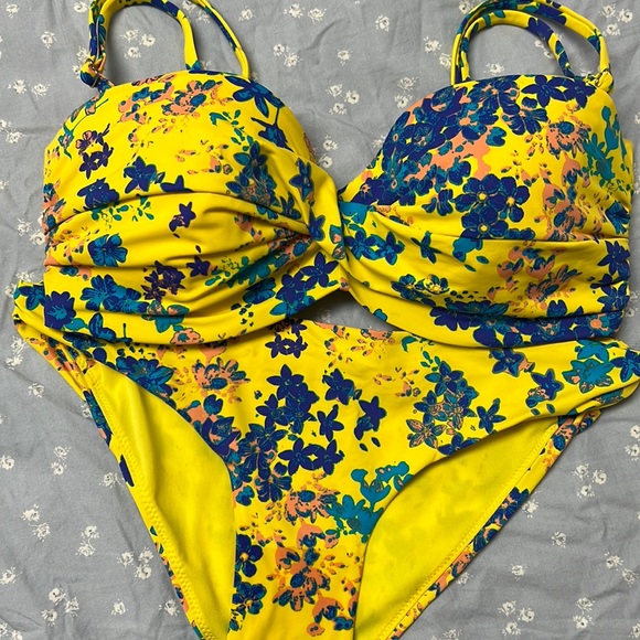 Yellow Floral Print Bikini - Picture 1 of 4